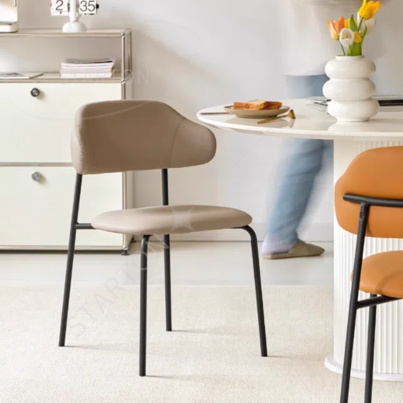 Outdoor Furniture Store - Sedie da Pranzo di Lusso, Leggere
