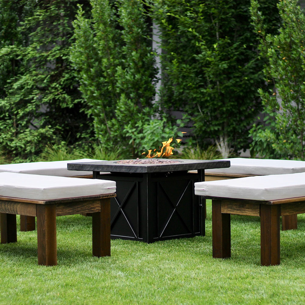 Tavolo moderno da esterno con  - Outdoor Furniture With Fire Pit Table recensione e prezzo